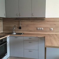 Замена кухонной столешницы и стеновой панели Дуб Масляный Duropal 20348 NY в Екатеринбурге.