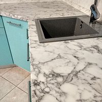 Замена кухонной столешницы Мрамор Каррара Duropal 6303, замена мойки Max Stone в Екатеринбурге.